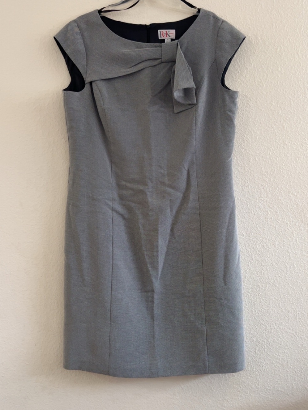 R&K Light Gray Cap-Sleeve Sheath Dress with Neck Tie